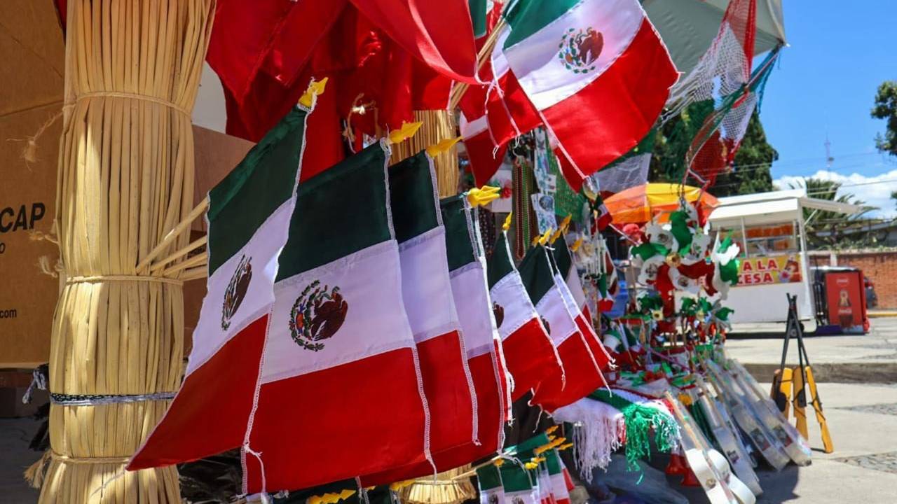 Artículos patrios en Guerrero.jpg