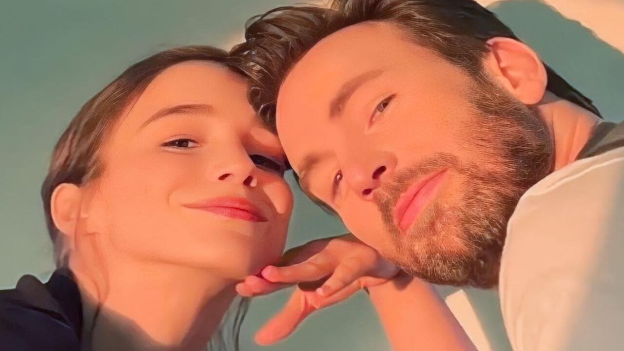 Cris Evans y Alba Baptista