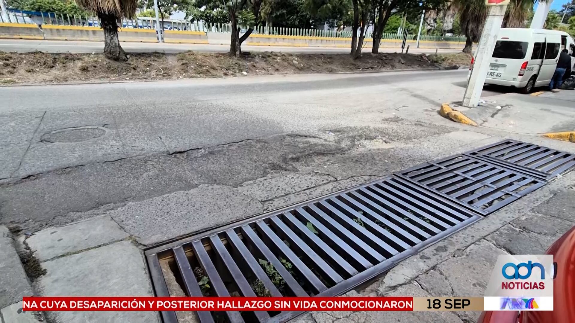 Baches y hundimientos en la colonia Electricistas ponen en riesgo a peatones y automovilistas