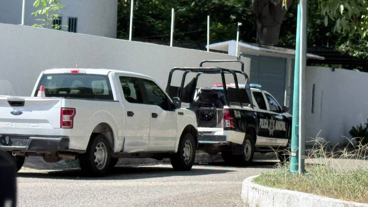 Agentes ministeriales presentaron a los policías detenidos ante el Ministerio Público
