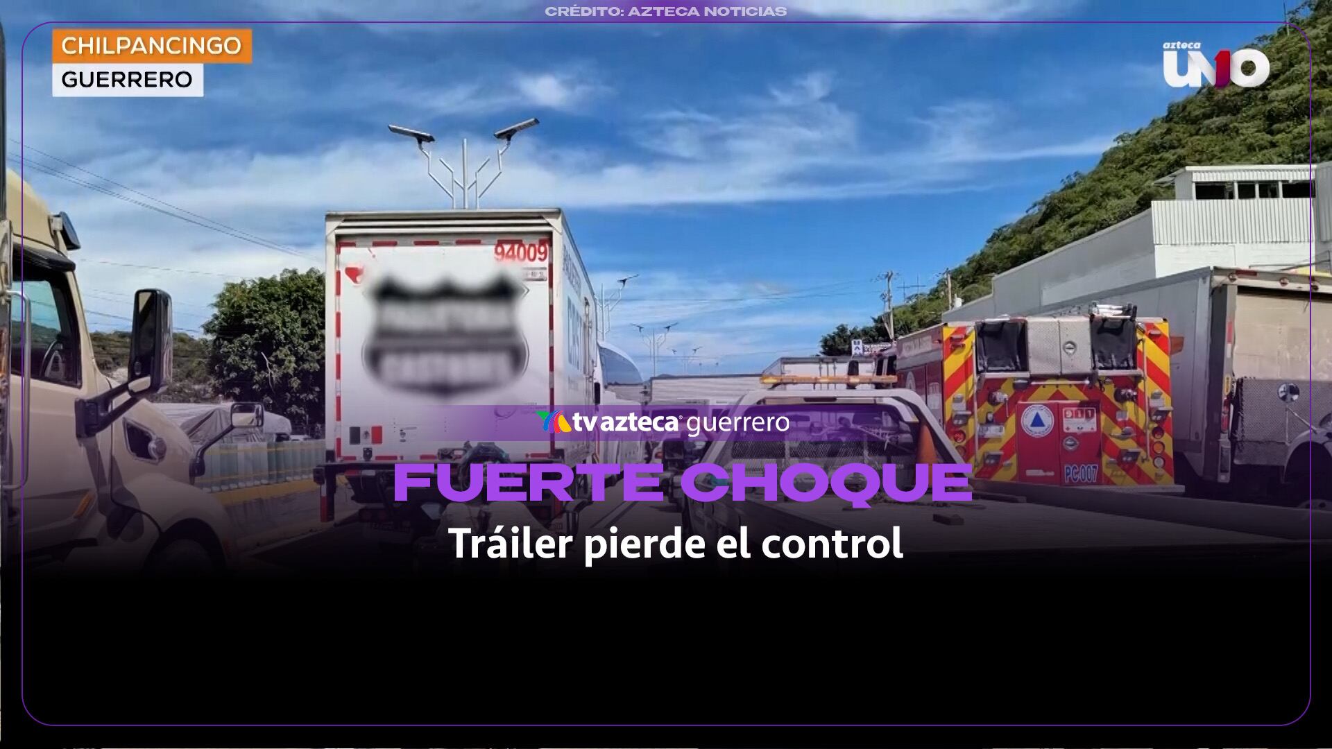 Tráiler de carga causa aparatoso accidente en el bulevar de Chilpancingo; reportan solo daños materiales