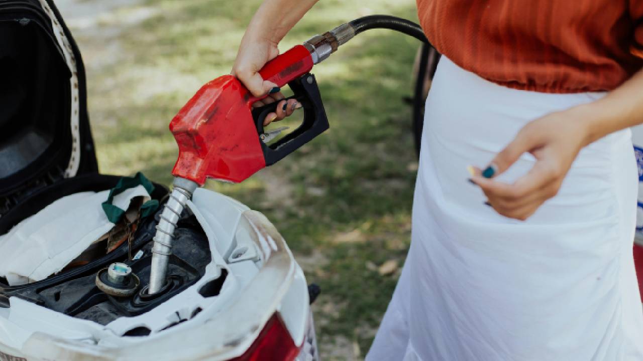 Cargar gasolina