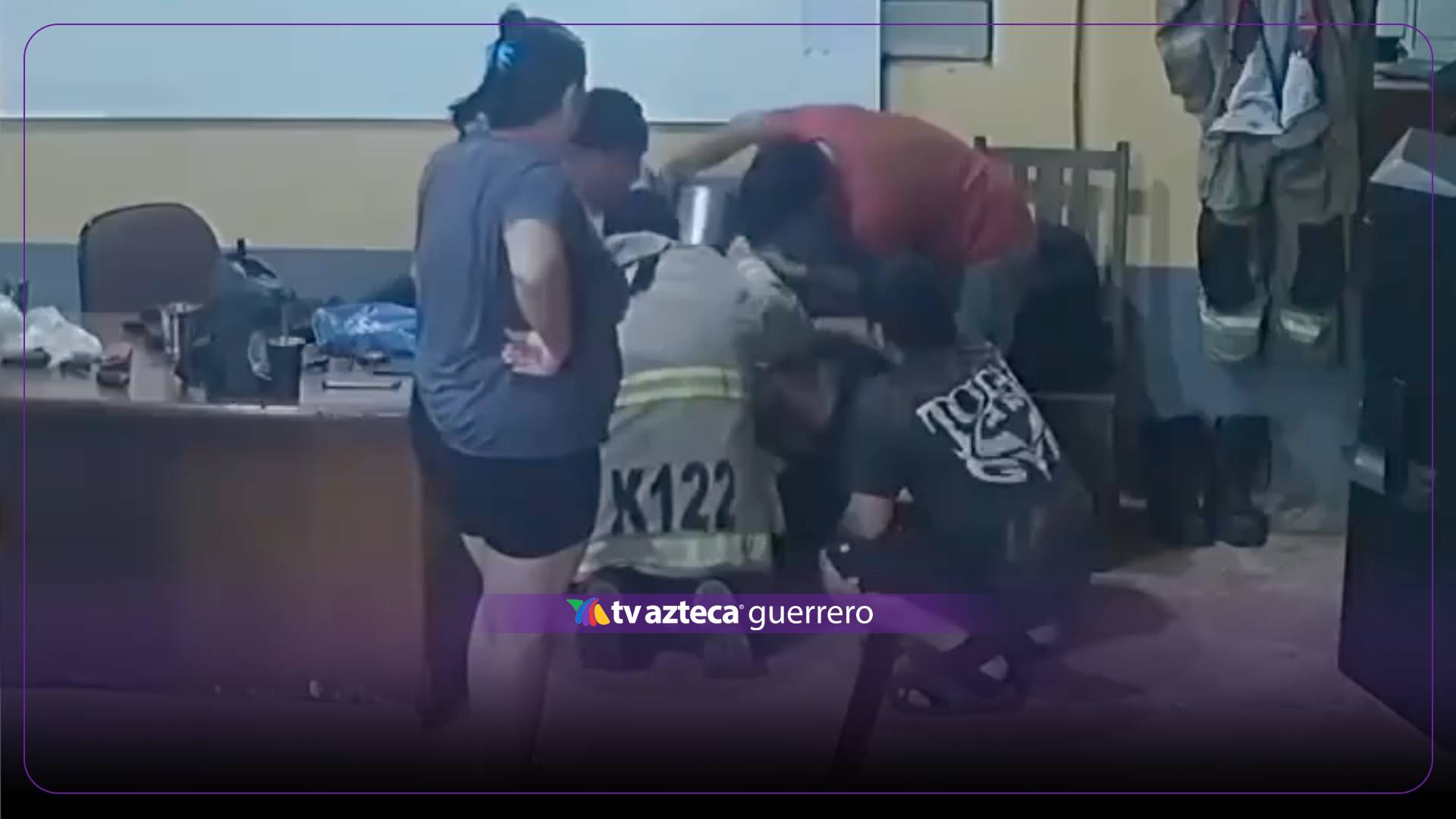 VIDEO: Rescatan a niño tras quedar atorado en olla de presión